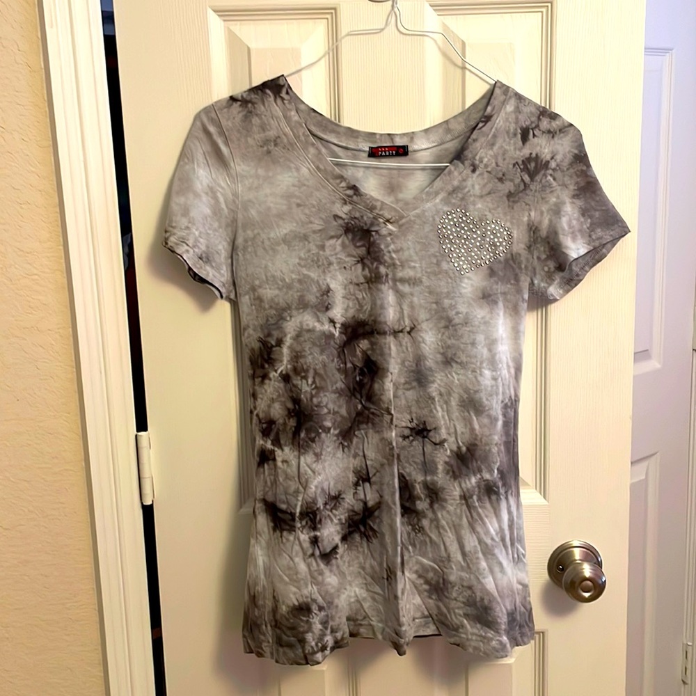 NWOT TParty t-shirt Large